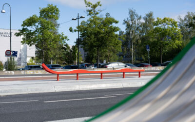 Utsnitt av sitteskulpturene. "Benk" (2025), Sayed Sattar Hasan. Foto av Sayed Sattar Hasan