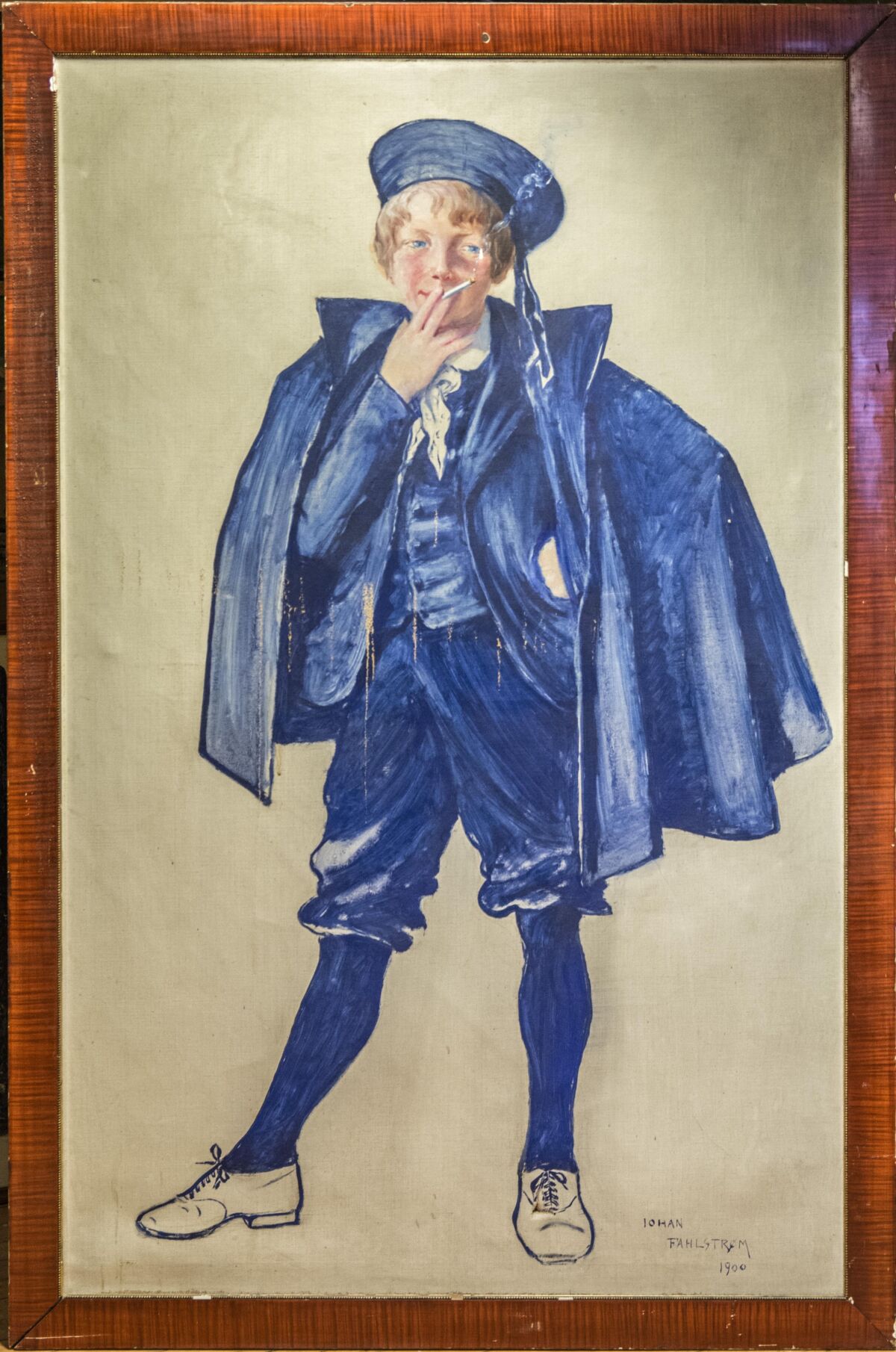Tegning og maleri av ung gutt kledd i blå bukse, vest, kappe og hatt står og røyker. Foto av maleri.