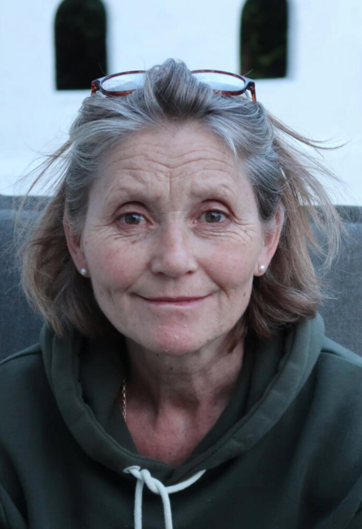 Portrettfoto av kunsteren Ingunn Bakke.