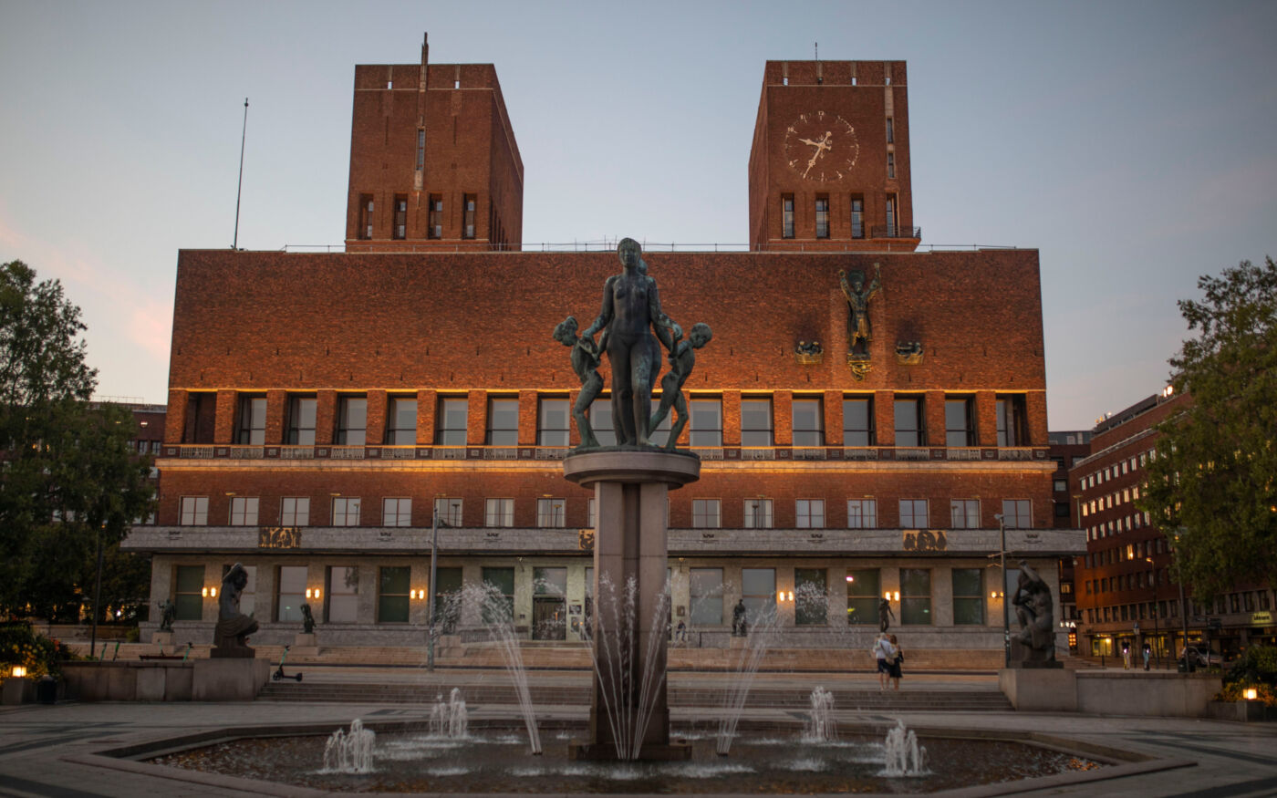 Foto av rdhuset fra rådhusplassen